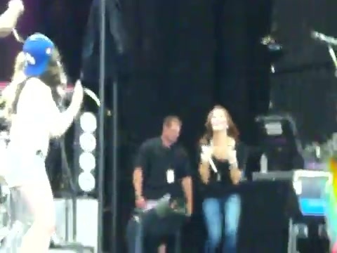 Demi Lovato\'s Entrance at Souncheck 1054 Demi Lovato\'s Entrance at Souncheck 1054