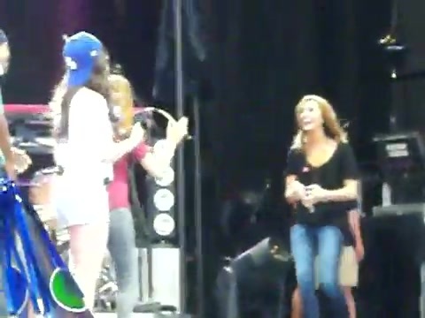 Demi Lovato\'s Entrance at Souncheck 1147 Demi Lovato\'s Entrance at Souncheck 1147