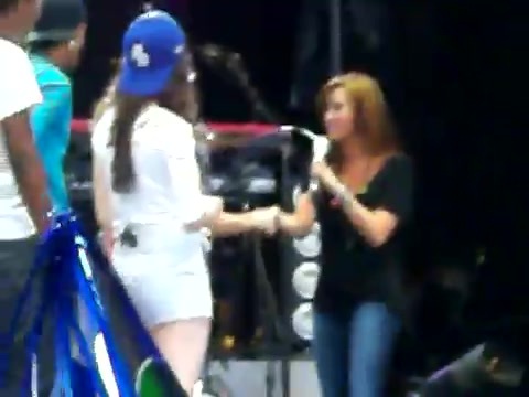 Demi Lovato\'s Entrance at Souncheck 1504