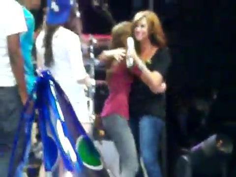 Demi Lovato\'s Entrance at Souncheck 1580