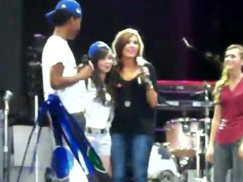 Demi Lovato\'s Entrance at Souncheck 2042