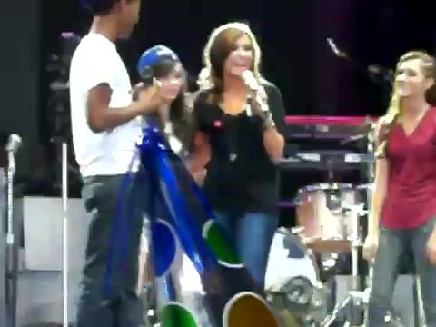 Demi Lovato\'s Entrance at Souncheck 2063 - Demilush - Entrance at Sounchek Part oo5