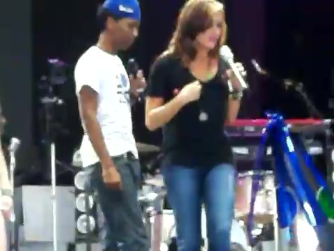 Demi Lovato\'s Entrance at Souncheck 2552 - Demilush - Entrance at Sounchek Part oo6