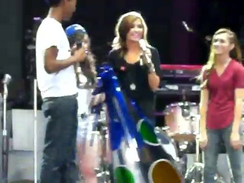 Demi Lovato\'s Entrance at Souncheck 2080