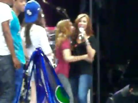 Demi Lovato\'s Entrance at Souncheck 1632
