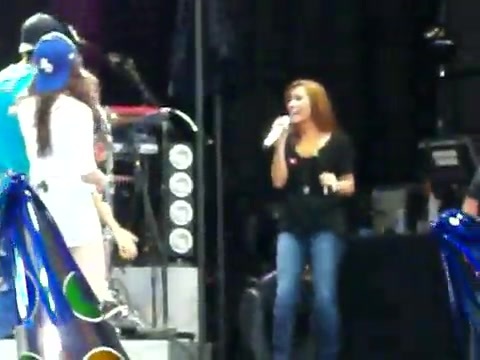 Demi Lovato\'s Entrance at Souncheck 1287