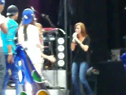Demi Lovato\'s Entrance at Souncheck 1332 Demi Lovato\'s Entrance at Souncheck 1332