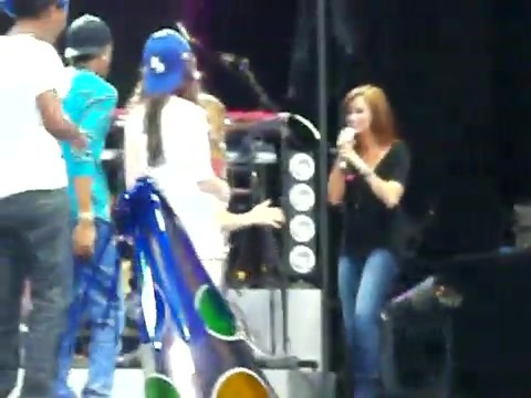 Demi Lovato\'s Entrance at Souncheck 1350 Demi Lovato\'s Entrance at Souncheck 1350