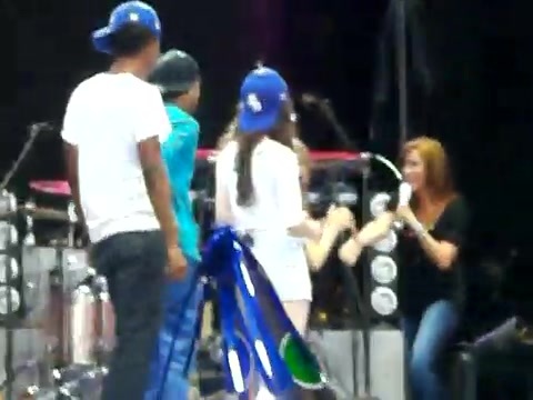 Demi Lovato\'s Entrance at Souncheck 1404