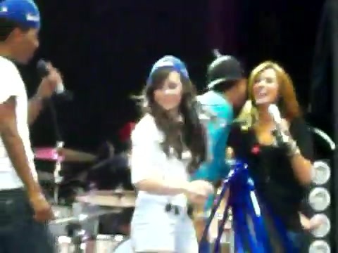 Demi Lovato\'s Entrance at Souncheck 1788