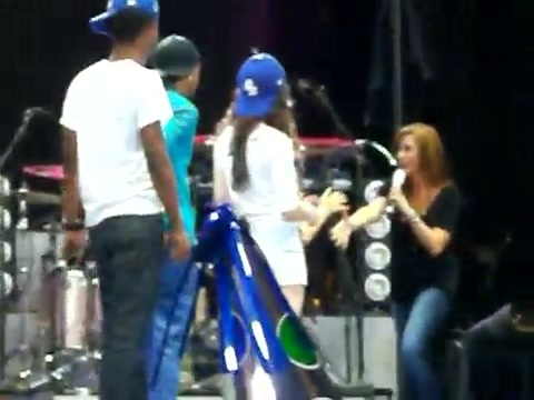Demi Lovato\'s Entrance at Souncheck 1426 Demi Lovato\'s Entrance at Souncheck 1426