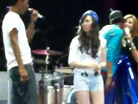 Demi Lovato\'s Entrance at Souncheck 1820