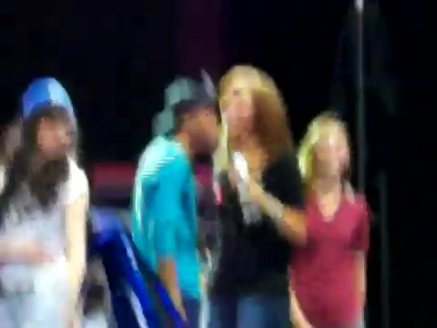 Demi Lovato\'s Entrance at Souncheck 1900