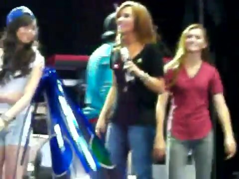 Demi Lovato\'s Entrance at Souncheck 1918