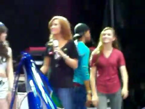 Demi Lovato\'s Entrance at Souncheck 1939