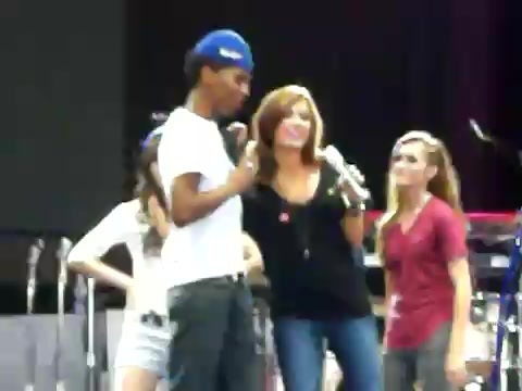 Demi Lovato\'s Entrance at Souncheck 2204