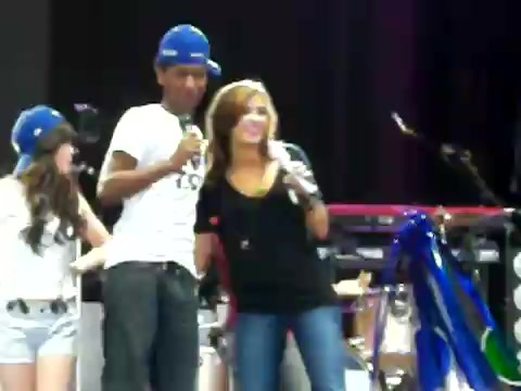 Demi Lovato\'s Entrance at Souncheck 2274
