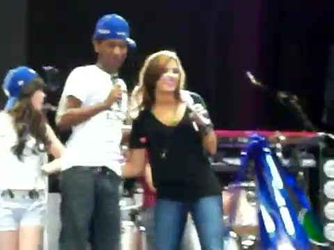 Demi Lovato\'s Entrance at Souncheck 2281