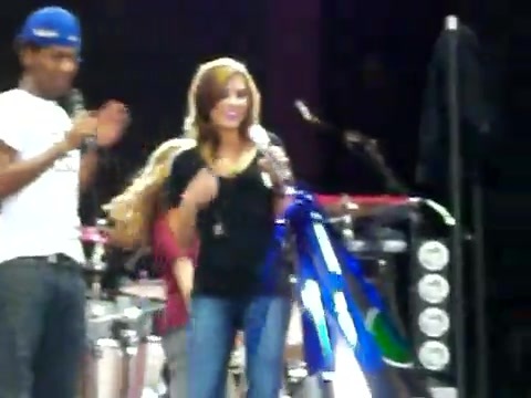 Demi Lovato\'s Entrance at Souncheck 2313