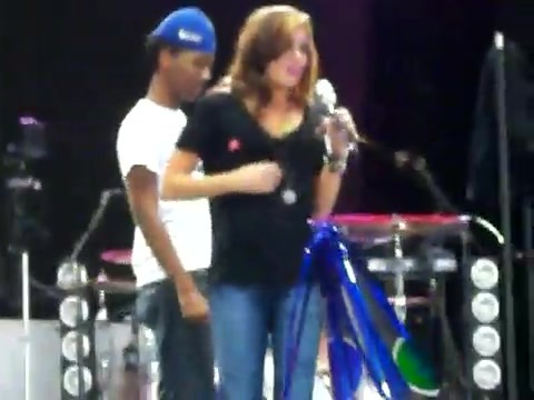 Demi Lovato\'s Entrance at Souncheck 2601 - Demilush - Entrance at Sounchek Part oo6