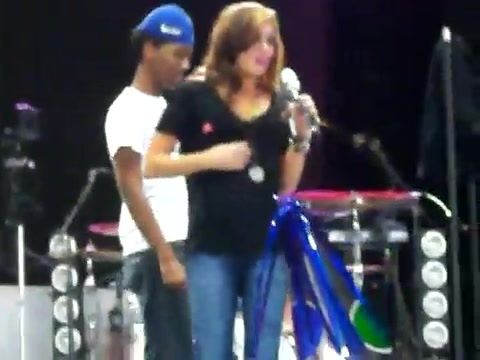 Demi Lovato\'s Entrance at Souncheck 2603 - Demilush - Entrance at Sounchek Part oo6