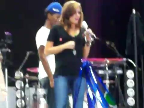 Demi Lovato\'s Entrance at Souncheck 2619 - Demilush - Entrance at Sounchek Part oo6