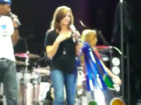 Demi Lovato\'s Entrance at Souncheck 2412