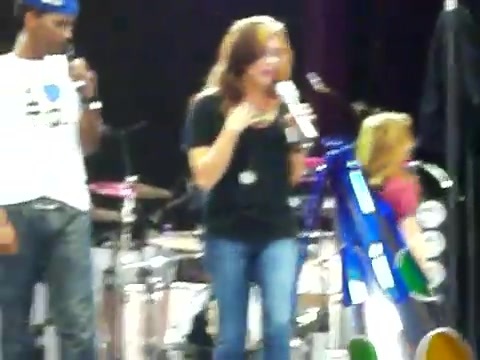 Demi Lovato\'s Entrance at Souncheck 2444 - Demilush - Entrance at Sounchek Part oo5