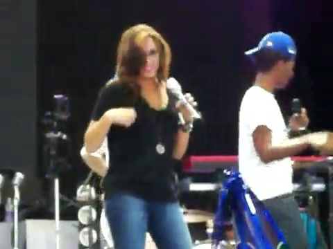 Demi Lovato\'s Entrance at Souncheck 2752