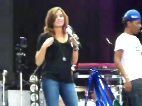 Demi Lovato\'s Entrance at Souncheck 2781 Demi Lovato\'s Entrance at Souncheck 2781