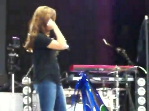 Demi Lovato\'s Entrance at Souncheck 2988