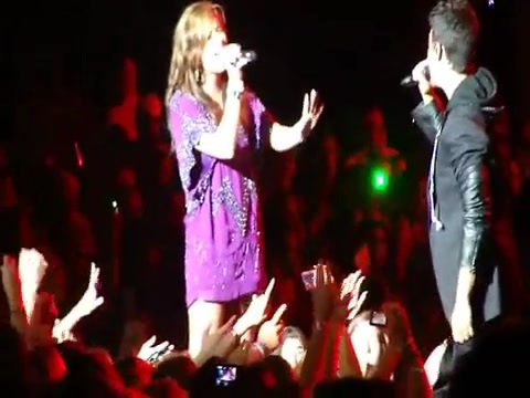 Joe Jonas Gives A  Warm Hug To Ex-Girlfriend Demi Lovato 0181