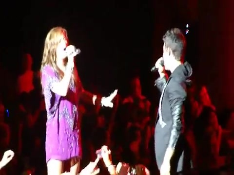 Joe Jonas Gives A  Warm Hug To Ex-Girlfriend Demi Lovato 0274