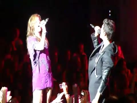 Joe Jonas Gives A  Warm Hug To Ex-Girlfriend Demi Lovato 0574