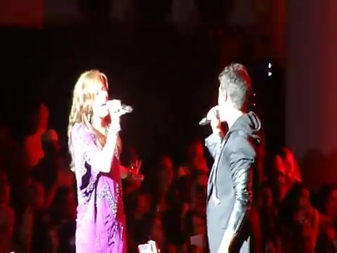 Joe Jonas Gives A  Warm Hug To Ex-Girlfriend Demi Lovato 0368