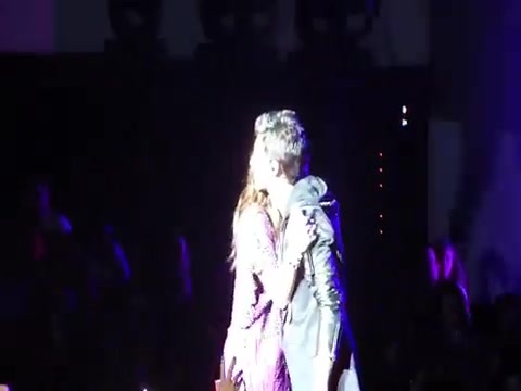 Joe Jonas Gives A  Warm Hug To Ex-Girlfriend Demi Lovato 1033 - Demilush Gives A Warm Hug To Her ExBoyfriend Joe Part oo3