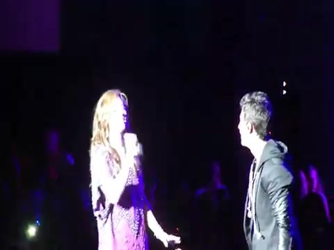 Joe Jonas Gives A  Warm Hug To Ex-Girlfriend Demi Lovato 0794