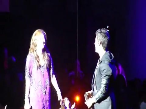 Joe Jonas Gives A  Warm Hug To Ex-Girlfriend Demi Lovato 0872