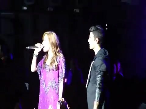 Joe Jonas Gives A  Warm Hug To Ex-Girlfriend Demi Lovato 1185 - Demilush Gives A Warm Hug To Her ExBoyfriend Joe Part oo3
