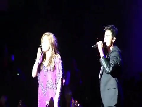 Joe Jonas Gives A  Warm Hug To Ex-Girlfriend Demi Lovato 1252 - Demilush Gives A Warm Hug To Her ExBoyfriend Joe Part oo3