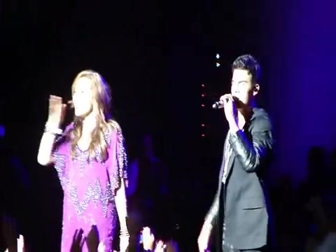 Joe Jonas Gives A  Warm Hug To Ex-Girlfriend Demi Lovato 1288