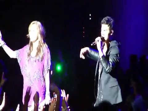 Joe Jonas Gives A  Warm Hug To Ex-Girlfriend Demi Lovato 1332