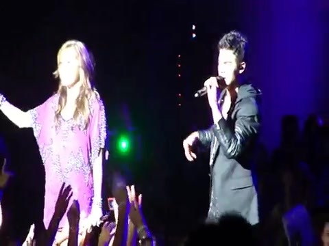 Joe Jonas Gives A  Warm Hug To Ex-Girlfriend Demi Lovato 1351