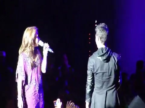 Joe Jonas Gives A  Warm Hug To Ex-Girlfriend Demi Lovato 1923 Joe Jonas Gives A  Warm Hug To Ex-Girlfriend Demi Lovato 1923