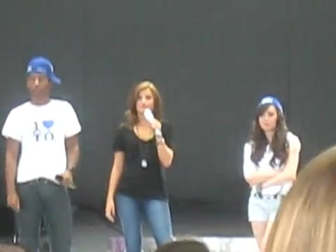 Jonas Brothers sound check 0109