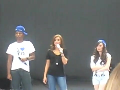 Jonas Brothers sound check 0130