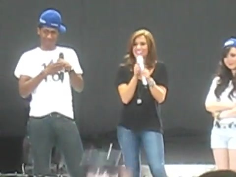 Jonas Brothers sound check 0789 - Demilush - Jonas Brothers sound check Part oo2