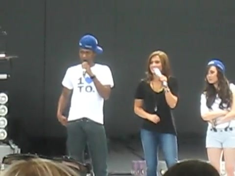 Jonas Brothers sound check 0403