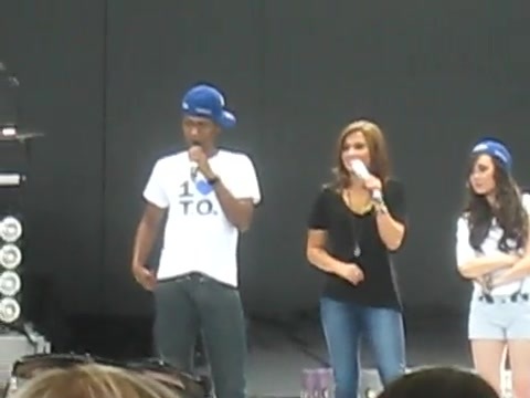 Jonas Brothers sound check 0409