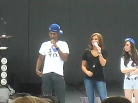 Jonas Brothers sound check 0422